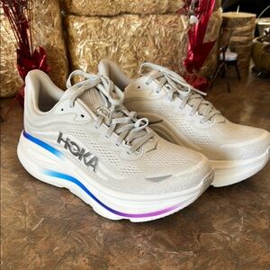 HOKA Women's Bondi 9 Cosmic Grey and White